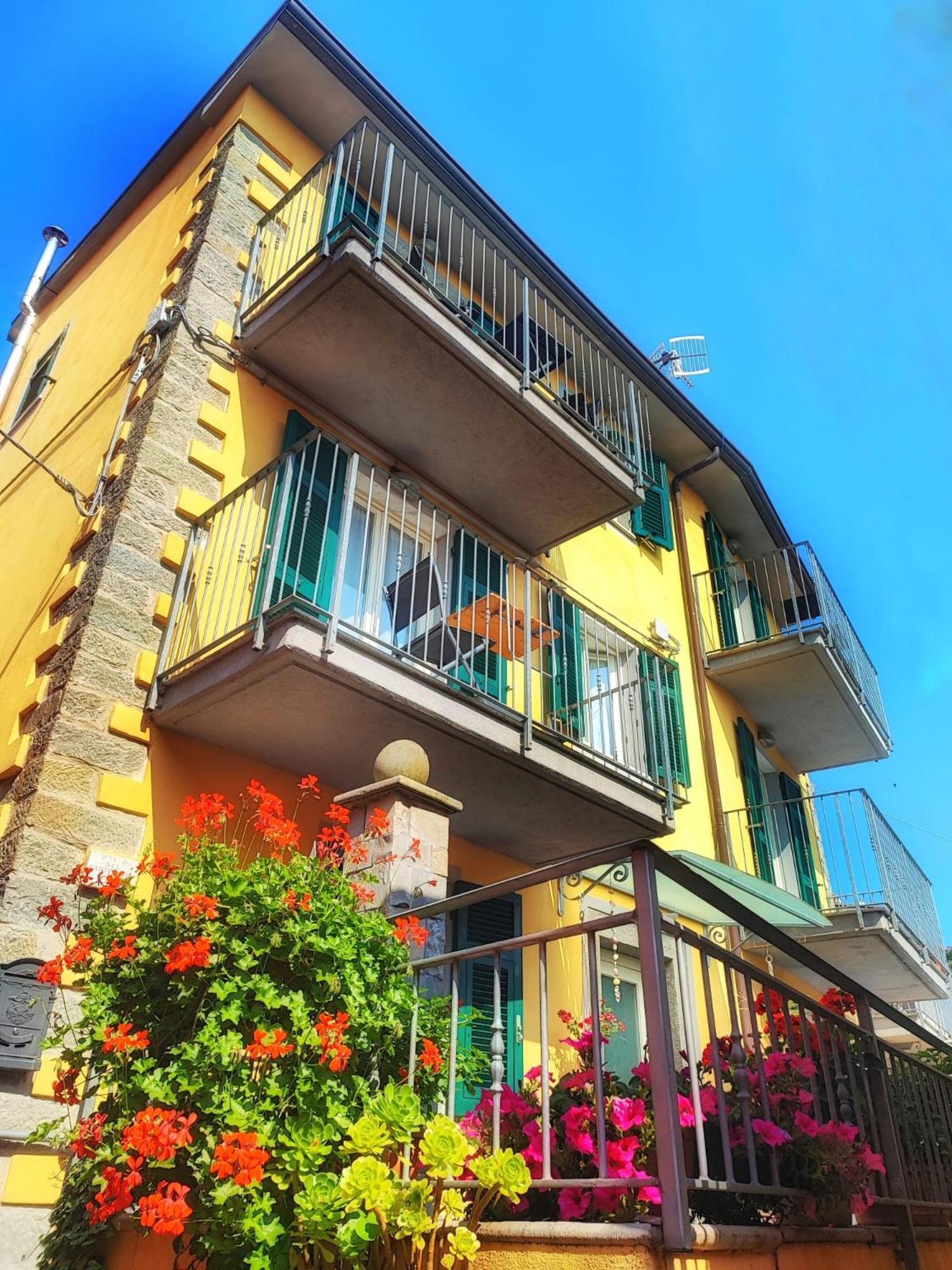 Hotel Pietra Di Mare Biassa Exterior foto