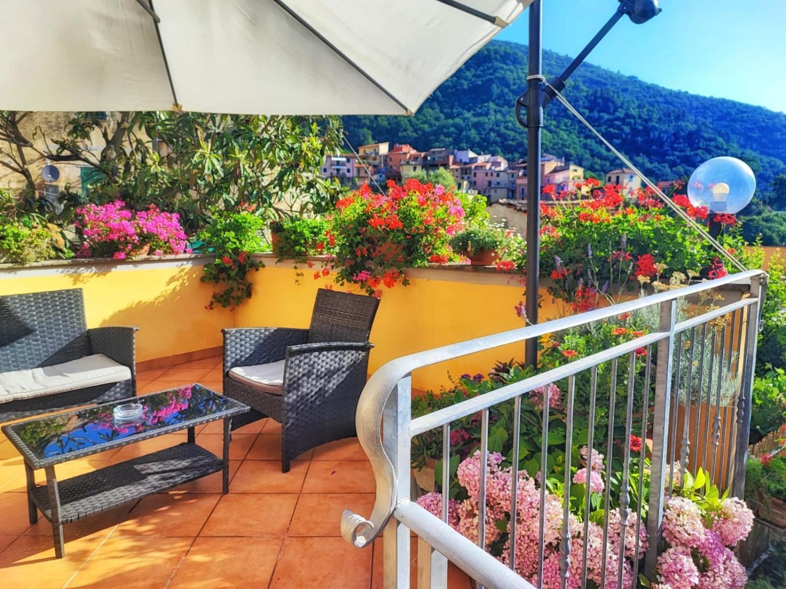 Hotel Pietra Di Mare Biassa Exterior foto
